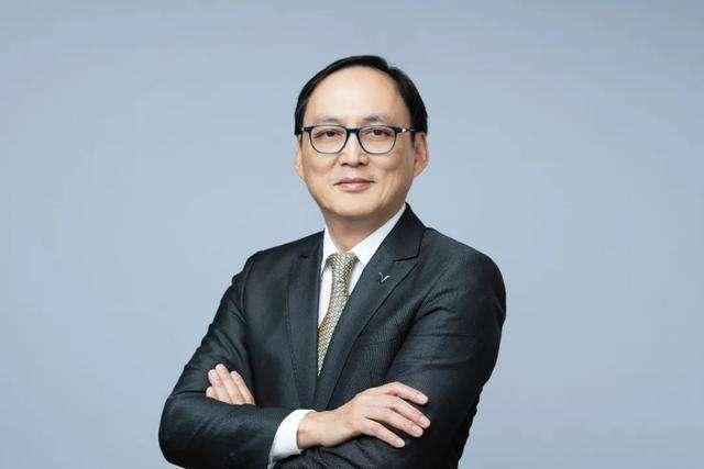 霍咏诗|霍启刚堂妹霍咏诗晒孕照，肚大如箩四肢纤瘦，手捧孕肚满满母爱