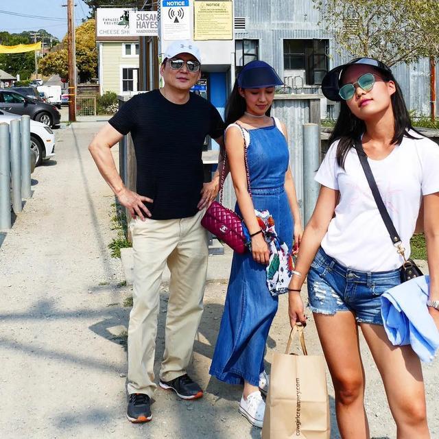 霍咏诗|霍启刚堂妹霍咏诗晒孕照，肚大如箩四肢纤瘦，手捧孕肚满满母爱