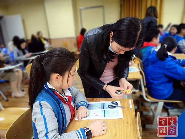 助力学子成长大源学校家长进课堂之 中国结 手工 腾讯新闻
