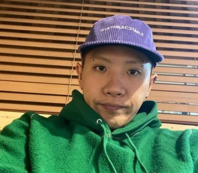 除了nafla及loopy外,和他们同公司的rapper歌手bloo,owen及young west