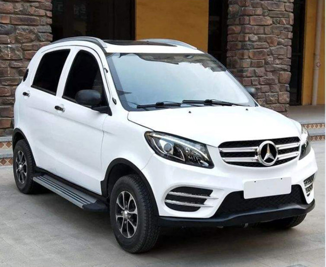 最霸气老头乐红旗版老年代步车曝光四门四座皮座椅