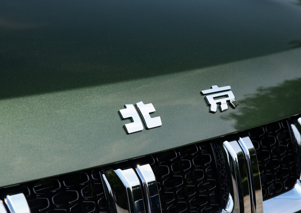 北京|越野界的全新“搅局者”！入门搭2.0T＋四驱，比牧马人霸气，还配双开门