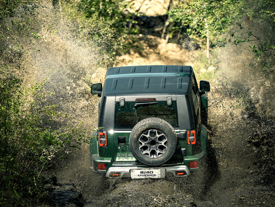 北京|越野界的全新“搅局者”！入门搭2.0T＋四驱，比牧马人霸气，还配双开门