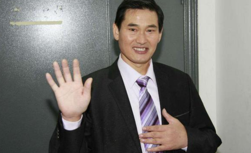 朱之文|大衣哥两层别墅曝光，装修古色古香超豪华，带小花园景色宜人