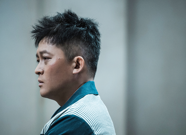 扶弟魔郭靖宇执导电视剧被指三观不正曾怒揭收视造假内幕