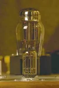 罗伯特·诺伊斯|深度｜这些天才在发明集成电路之后分道扬镳、相互背叛，但最终成就了硅谷