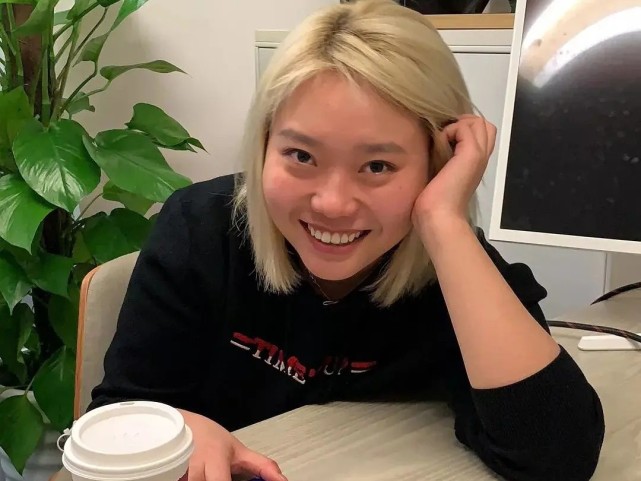 网红达人脱口秀演员视频创作者李雪琴我很痛苦但我想让别人快乐