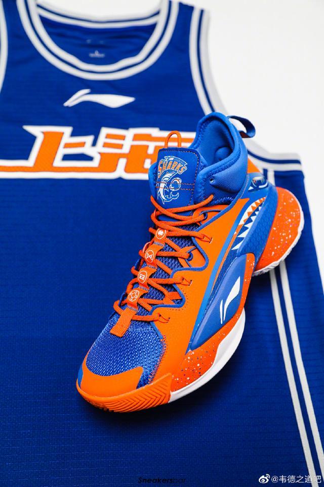 特步林书豪一代只要我不尴尬尴尬的就是别人