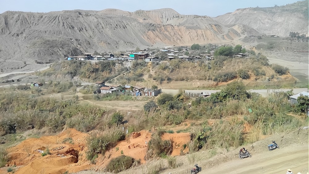 不到一周连续发现两块巨型翡翠原石 说说帕敢场区