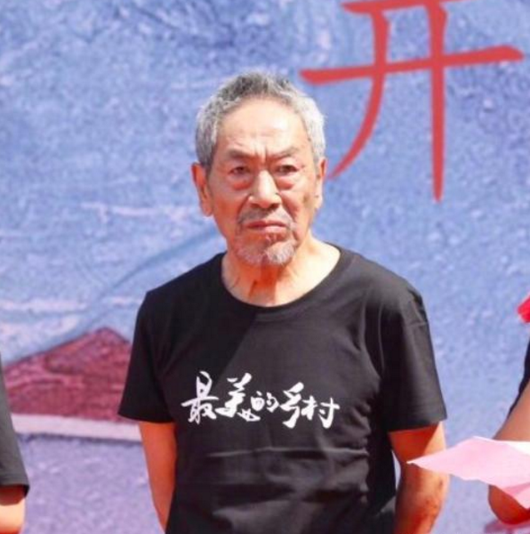 69歲再次有了女兒74歲依然在片場忙碌王奎榮累並快樂著