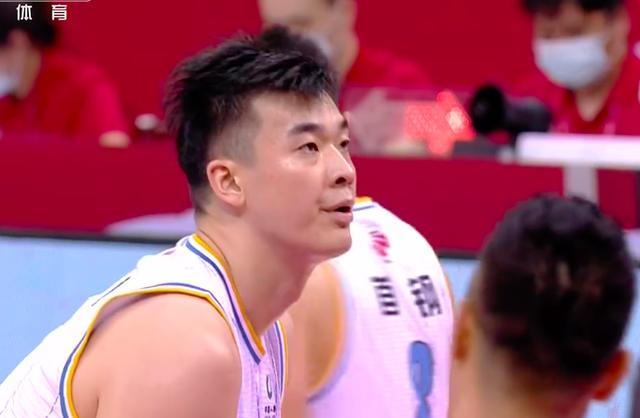 李慕豪|想念林书豪吗？双塔首秀：范子铭单节14分李慕豪7中6，却输17分