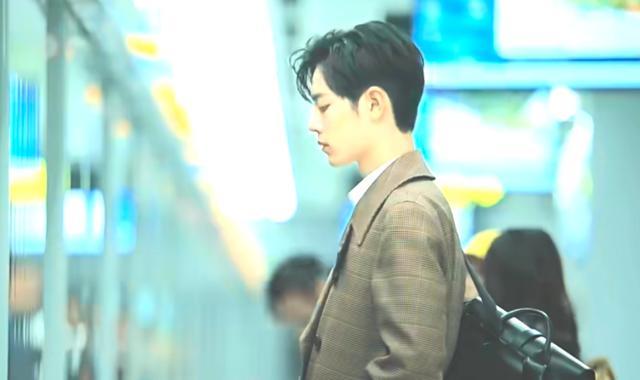 肖战|肖战要逆风翻盘？官媒帮他宣传新剧，《余生》或将成转折点