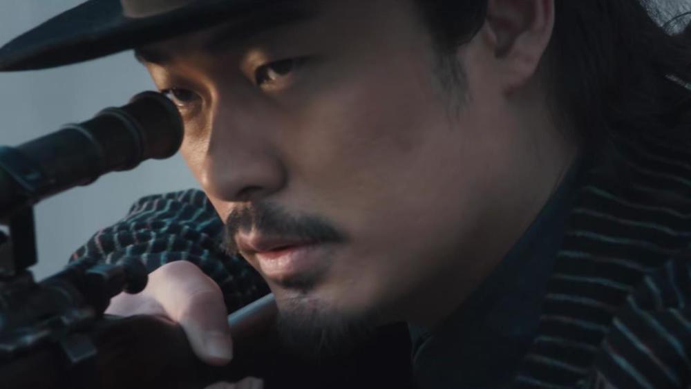 小镜子|《瞄准》小镜子下线并非偶然，推动了剧情发展，也暗示了结局