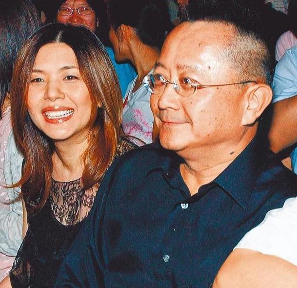 2005年张清芳不顾一切嫁给宋学仁现任丈夫用两亿也留不住