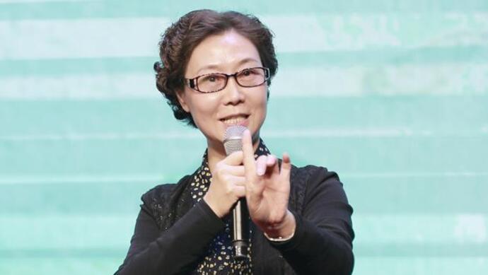 中国戏剧|“扭曲自己脸部去传递情感，不高级！”拿下梅花奖、文华奖的她这样谈演戏