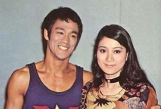 李小龙|李小龙父子都是因为意外去世的吗？真相远远没有那么简单！