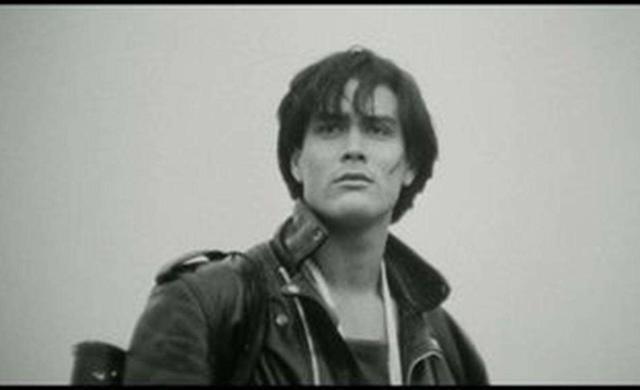 李小龙|李小龙父子都是因为意外去世的吗？真相远远没有那么简单！