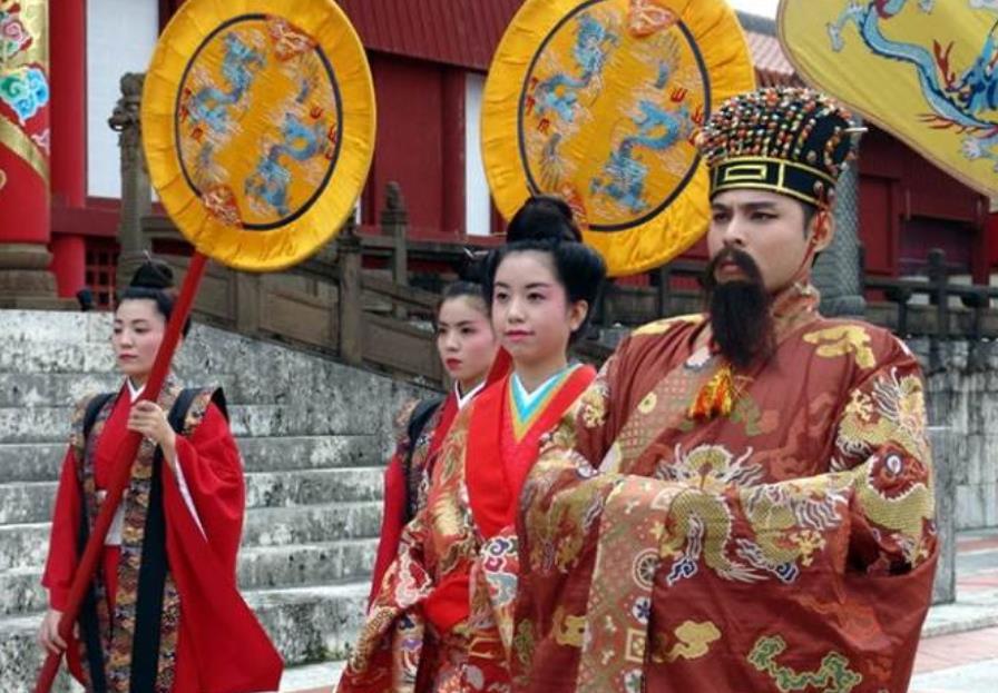 琉球王朝灭亡之后,曾经的琉球王室怎么样了,他们的后裔都在干嘛_腾讯