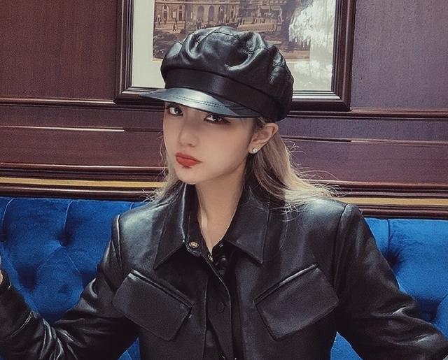 周扬青|周扬青吐槽妈妈奢侈，要买价值两万六的洗面奶，劝她千万别学下单