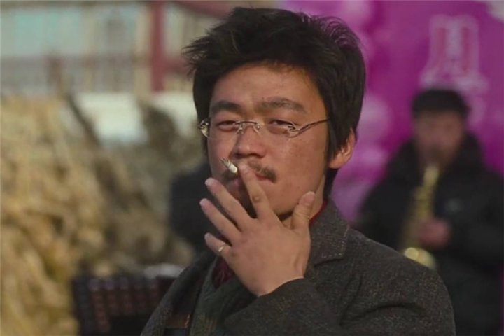 演技炸裂的瞬间周星驰的苦笑侯勇的哭戏傻子凭一个动作录入北影教材