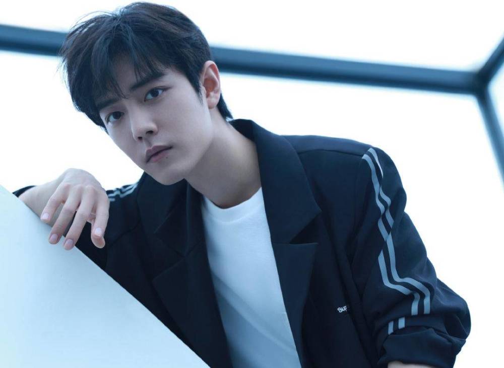 吴宣仪|《斗罗大陆》花絮曝光，肖战在片场主动摸吴宣仪的手，互动超甜蜜