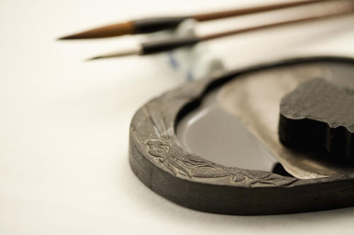 汉语|为什么现代汉语不断向错误发音妥协，比如呆板、确凿、便秘等？