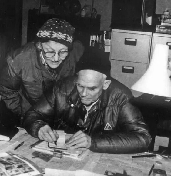 2003年,86岁的阳早突然病逝,有关领导前去看望,寒春却只字不提,只为一