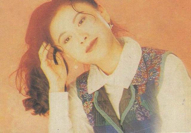 梁雁翎他们在香港的日子过得并不太好,但梁雁翎从小有一个音乐梦想,她