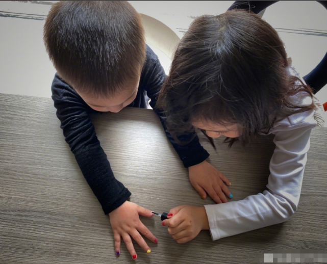 孙莉|复出了！孙莉最新广告片身材气质绝了，为黄磊生三娃后仍是少女颜