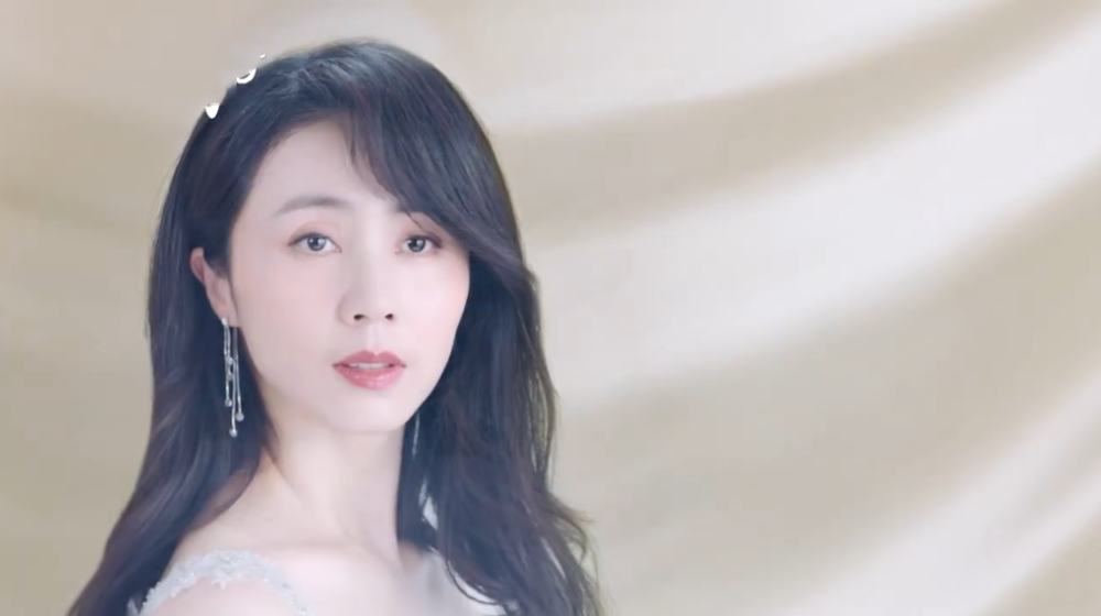 孙莉|复出了！孙莉最新广告片身材气质绝了，为黄磊生三娃后仍是少女颜