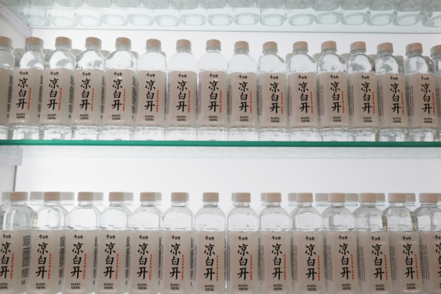 挥剑全国市场今麦郎凉白开按下增长快进键