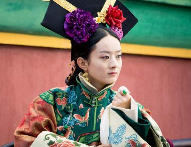 赵丽颖|赵丽颖《谁是凶手》再度演绎反派角色，穿白大褂笑容瘆人，让人直起鸡皮疙瘩