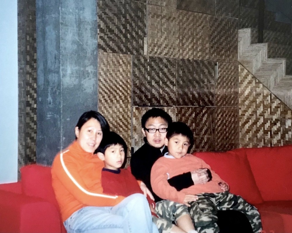 外公是郎平教练!爸爸是南加州大学院长,出身世家却要做说唱歌手