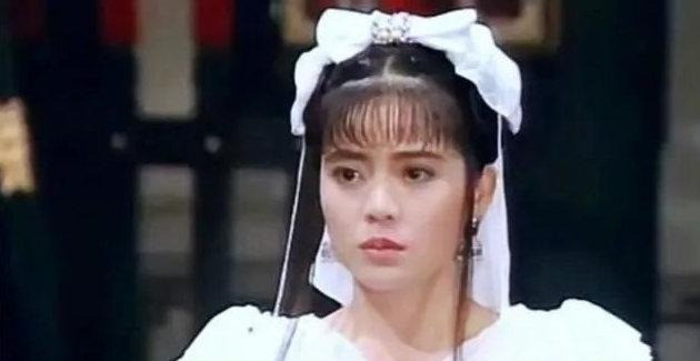 狄莺|狄莺崩溃哭喊不想活了！弟弟接连去世儿子陷官司，如今母亲也病逝