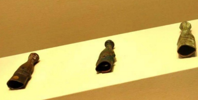 朴刀|朴刀讲究劈砍，为何梁山好汉热衷搠刺？水浒：我们用的朴刀不同！