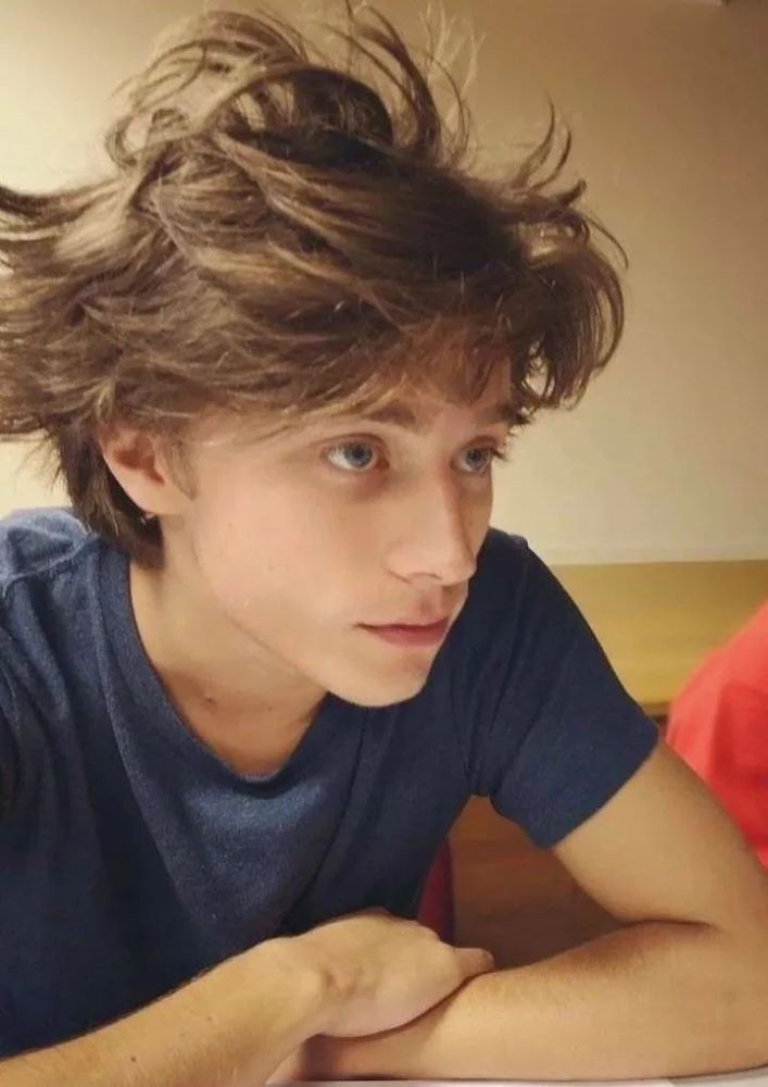 法国182cm新晋禁欲男神跟好莱坞第一女神谈恋爱帅气逼人