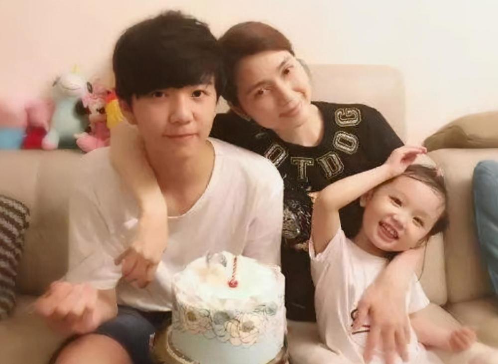 有种"人生赢家"叫洪欣,大儿子成当红偶像,女儿灵气十足好可爱_腾讯