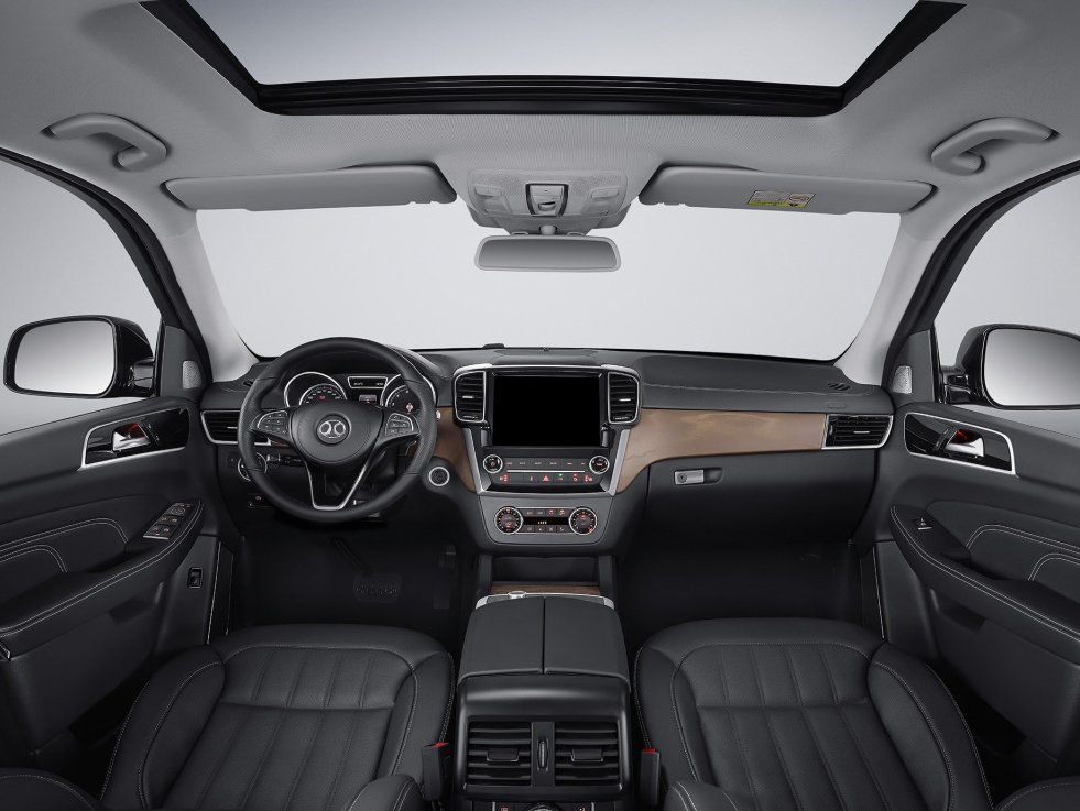 全时四驱|最不该被冷落的国产巨无霸，标配全时四驱，气场强过宝马X7，搭V8引擎