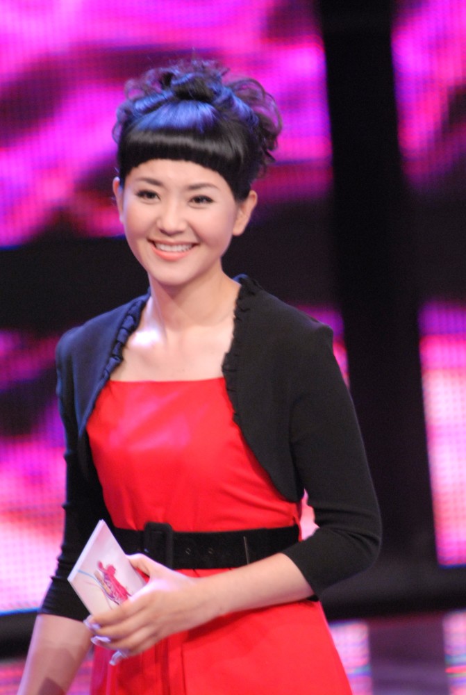 冯晨晨编辑丨老猫十几年前,一档名为《超级久久》的节目火遍大江南北