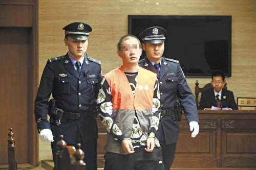 速腾|典型的纸老虎！车主超速别车泼咖啡获刑3个月，曾试图蒙混过关