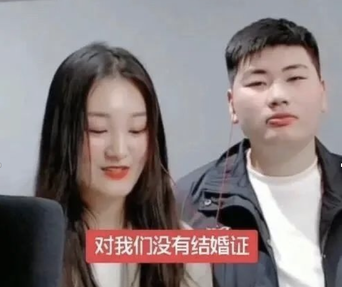 陈亚男|大衣哥儿媳陈亚男，15天涨粉240万，转型当网红的路走对了吗？