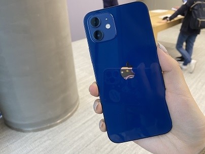 15楼财经苹果新品iphone12系列长什么样带你现场看真机