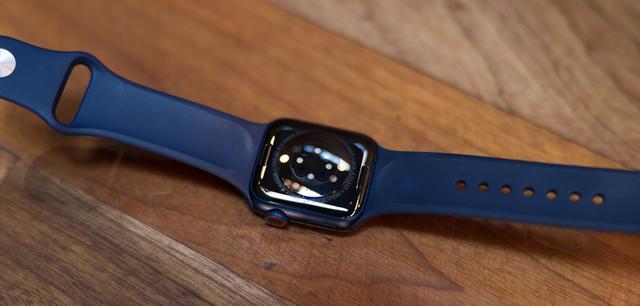 围观 Apple Watch S6评测 性能比前代快 喜欢吗 Applewatch S6 Apple Watch Series Apple Watch 苹果 血氧监测