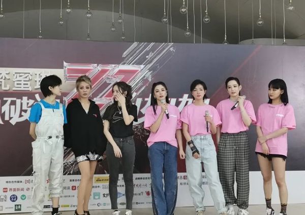 宁静|又闹别扭？张雨绮万茜等姐姐为团综换头像，唯独宁静一人无动于衷