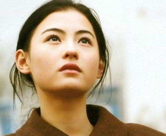 张柏芝|张柏芝被曝结婚，结婚照被晒出，三胎儿子爸爸疑曝光