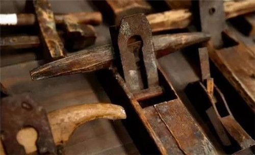 天安门|天安门无钉无铆屹立百年，是谁设计的？原来是18岁的天才建筑师