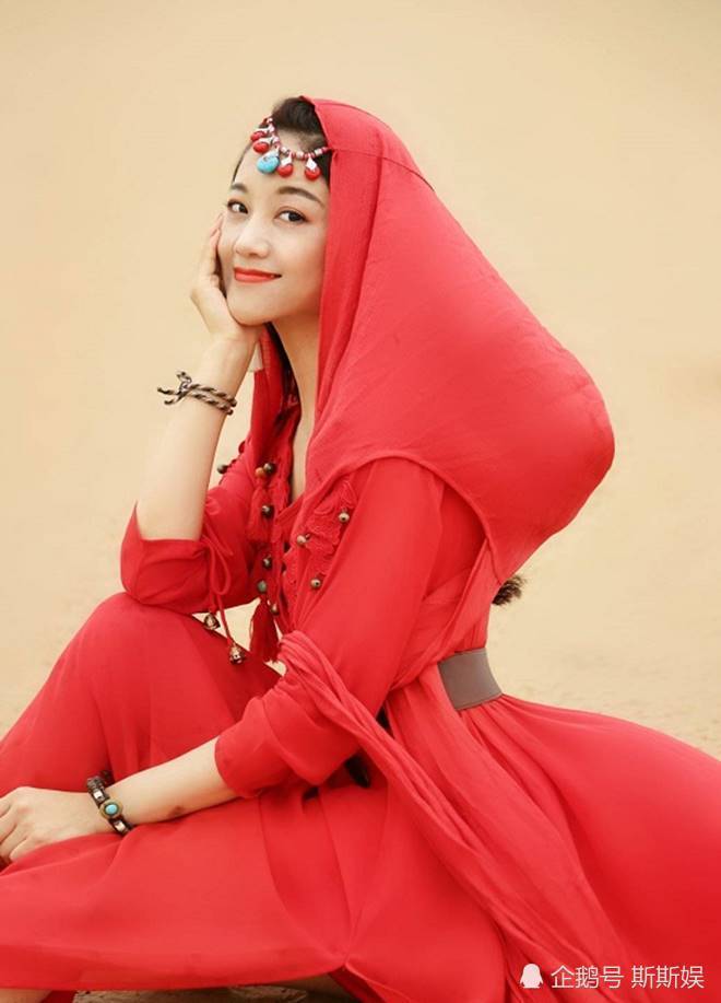 王小玮|玖月奇迹王小玮事业开挂，荣获电子键盘学会会长，这才是独自美丽