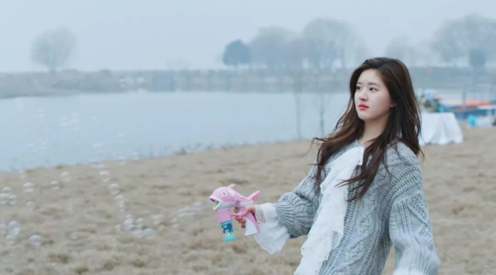 赵露思|赵露思拍吻戏怕被“欺负”，一番话不点明忧虑，却让林雨申知分寸