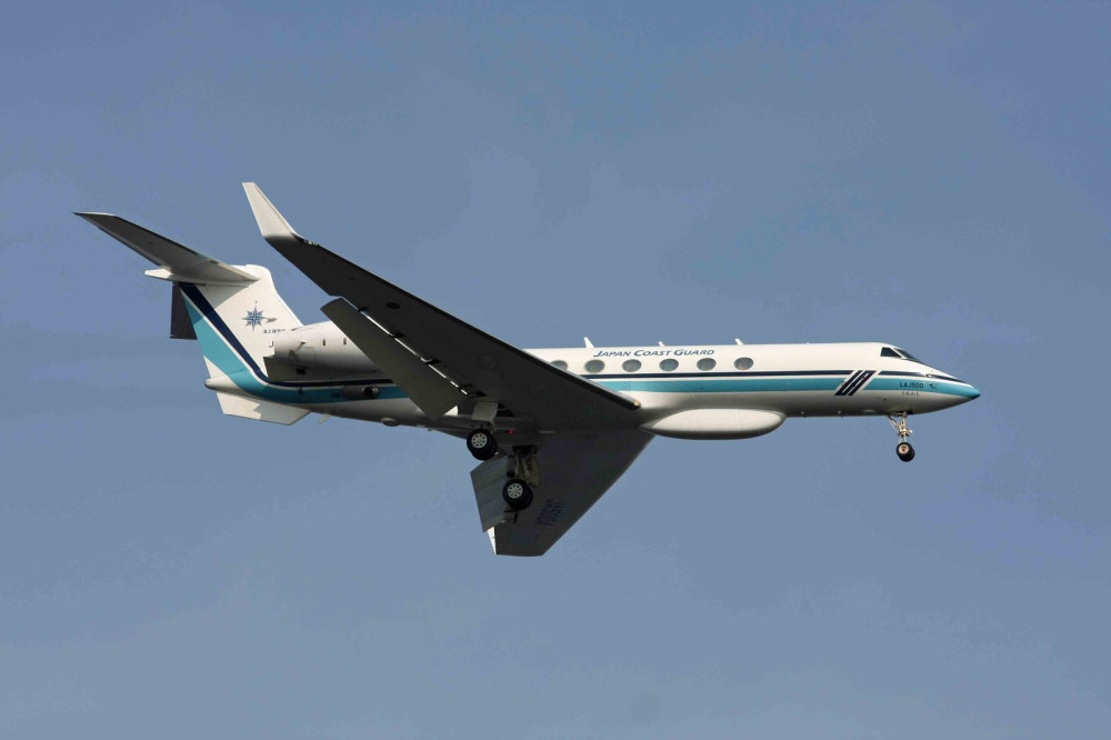 海上保安厅的湾流公务机,腹部带雷达