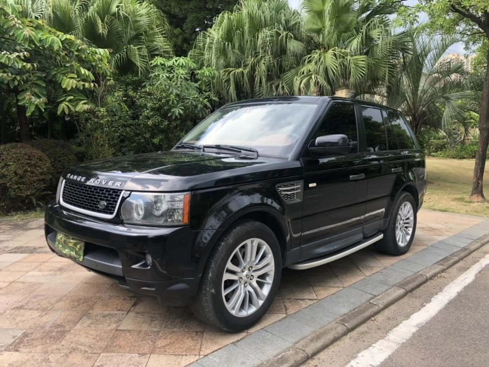 13款路虎揽胜运动版售价118万将尊崇感与运动感完美融合在一起